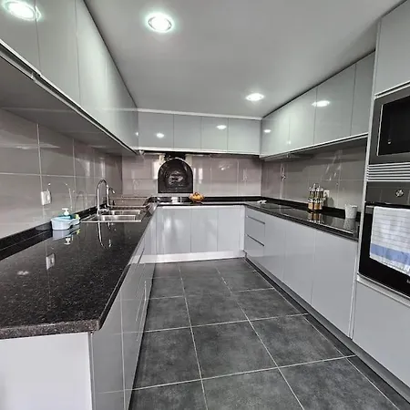 Infinity View House By Rentallido Hébergement de vacances Funchal (Madeira)